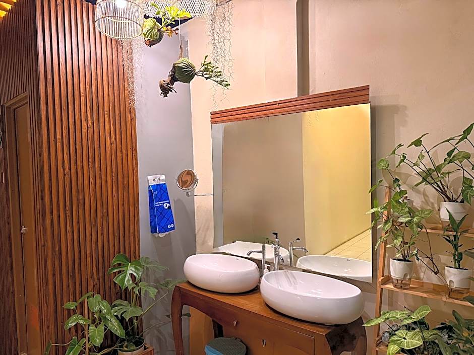 Buton Backpacker Lodge