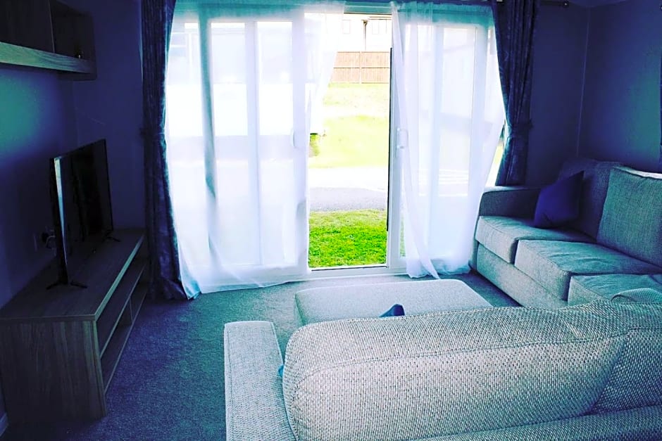 J2 static caravan at Fairway Holiday Park