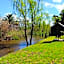 Riverside Guest Lodge
