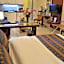 Comfort Hotel Suites