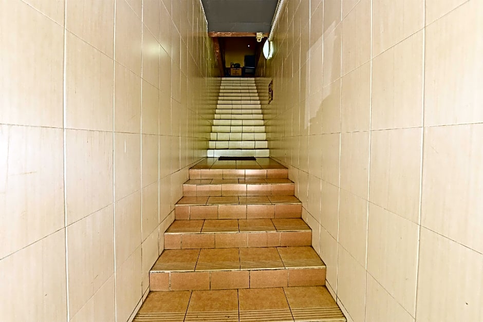 OYO 89656 Melati Hotel Nilai