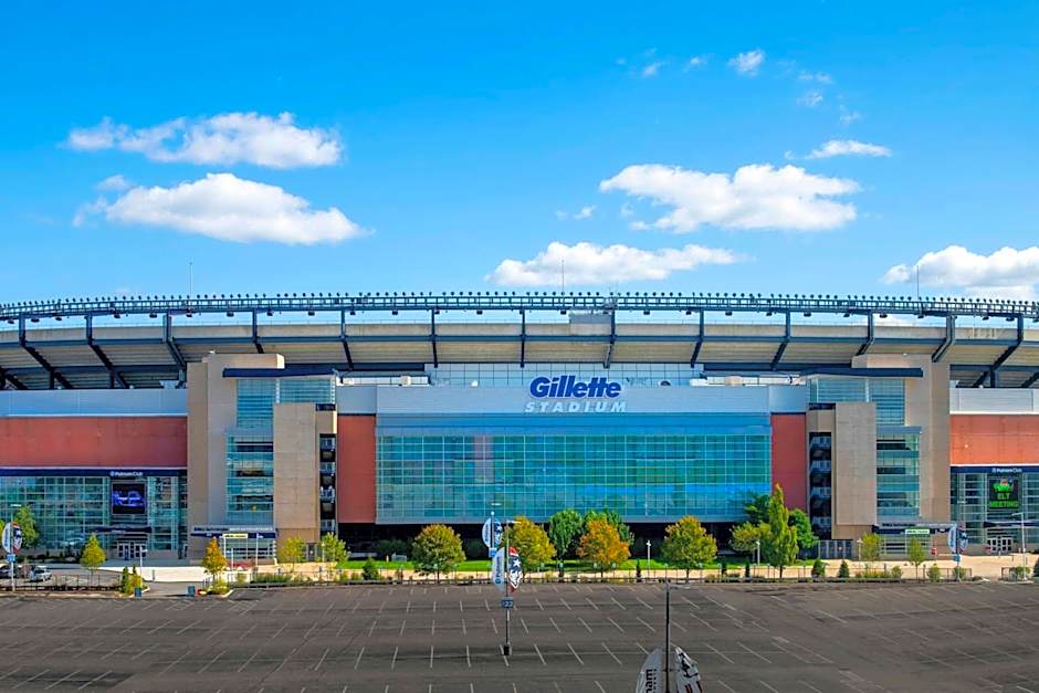 Renaissance by Marriott Boston Patriot Place Hotel