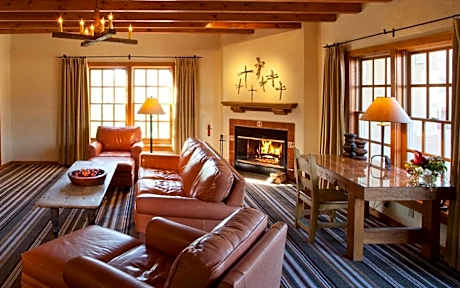 Presidential 2-Bedroom Suite