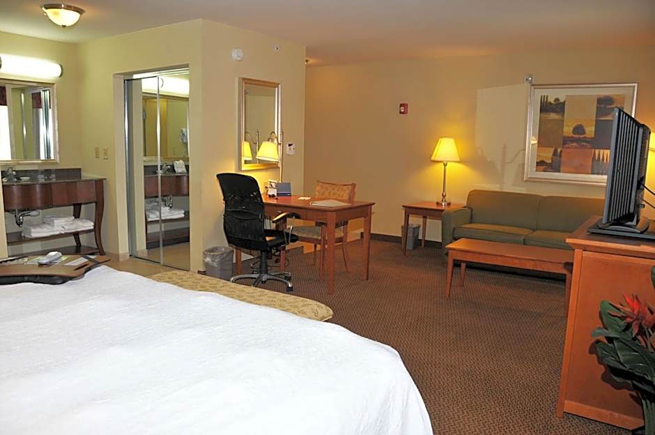 Hampton Inn By Hilton Clinton