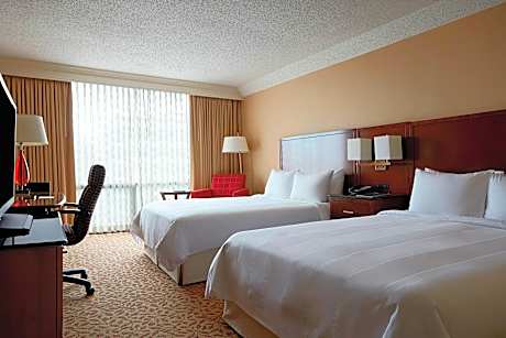 Concierge lounge access, Guest room, 2 Queen
