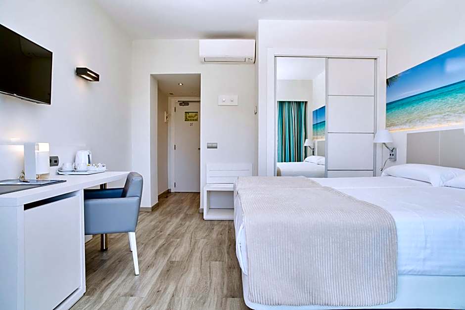 Invisa Hotel Es Pla - Adults Only