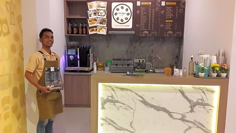 Central Front One Inn Jakarta Airport