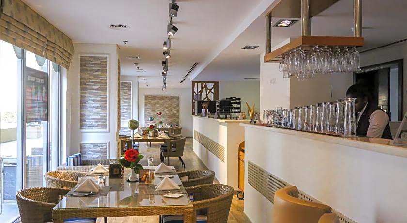 Gulf Suites Hotel Amwaj