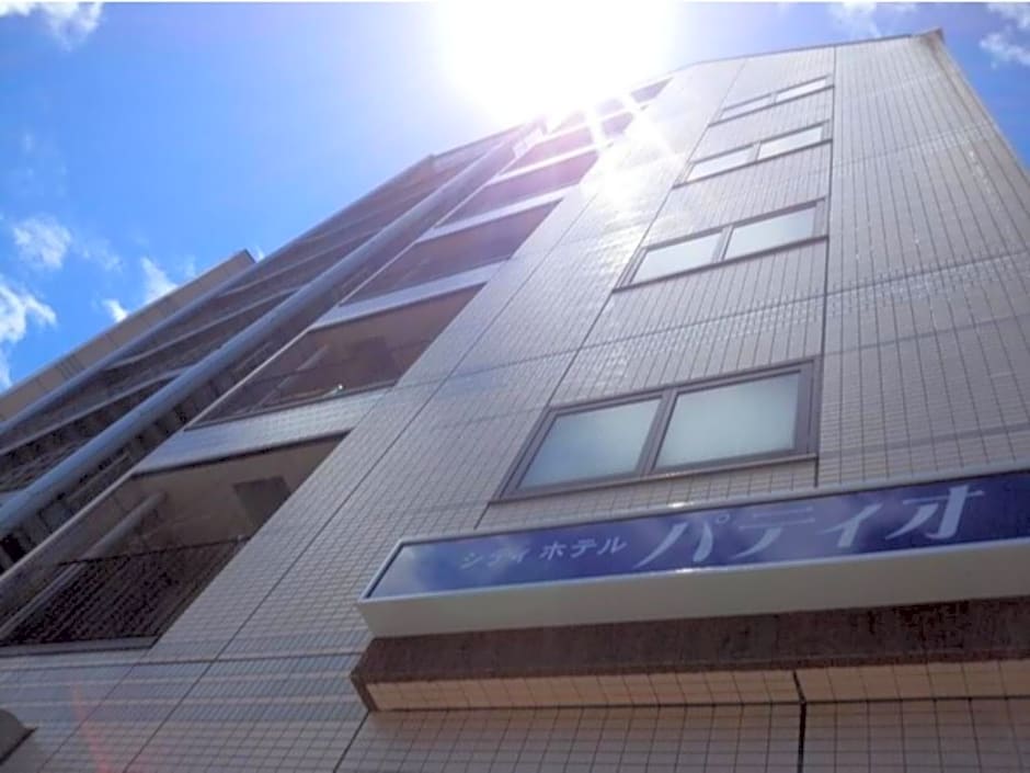 City Hotel Patio - Vacation STAY 11112v