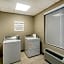 Holiday Inn Express Hotel & Suites-Magee By IHG
