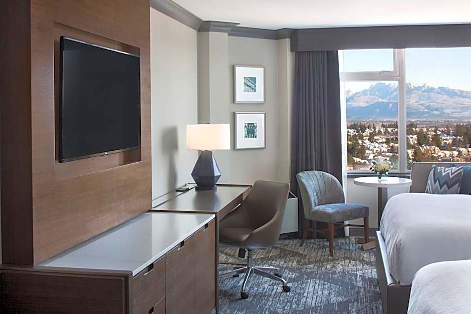 Sheraton Vancouver Guildford Hotel