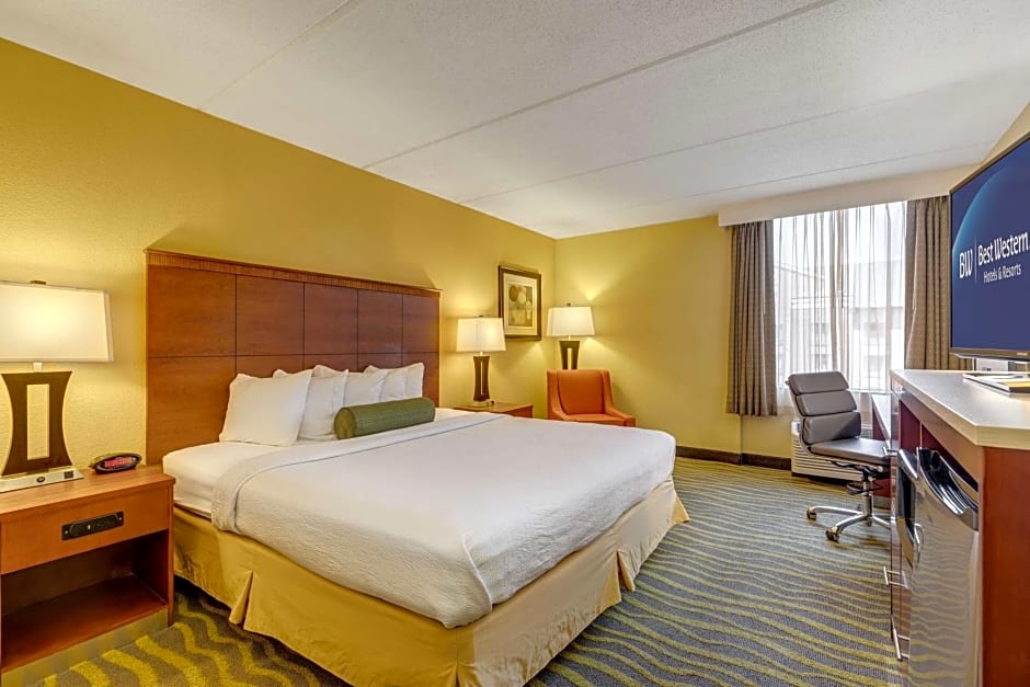 Best Western Plus Charlotte Matthews Hotel