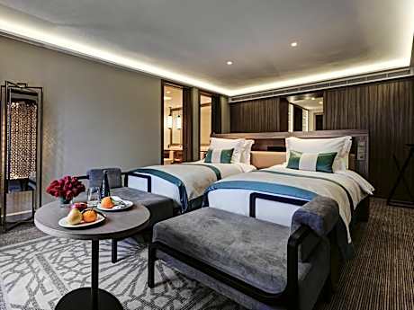 Junior Suite with Living Room and Sofa