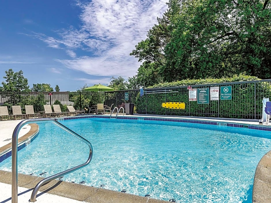La Quinta by Wyndham Warwick Providence Airport