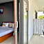 SURFERS HOUSE Batu Bolong - Adults only