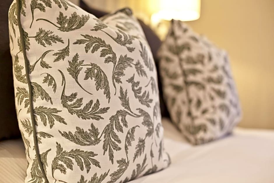 Tithe Barn - Self Check In Hotel