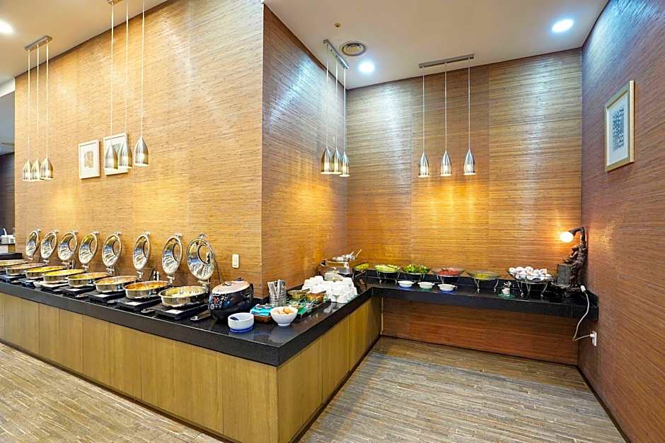 Gumi Century Hotel