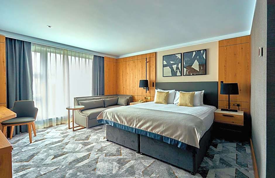 Crowne Plaza Marlow By IHG
