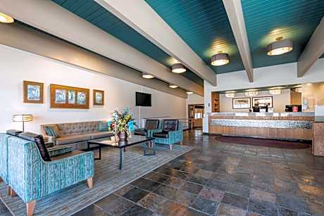 Turquoise Inn and Suites Cortez near Mesa Verde