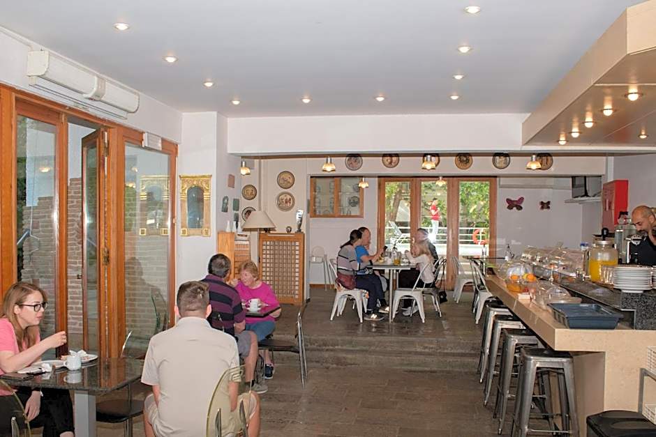 Stefanakis Hotel & Apartments