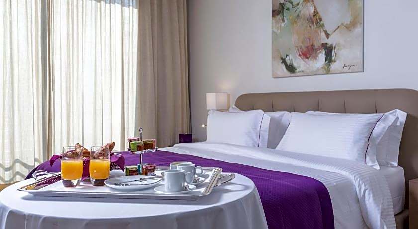 O Monot Luxury Boutique Hotel