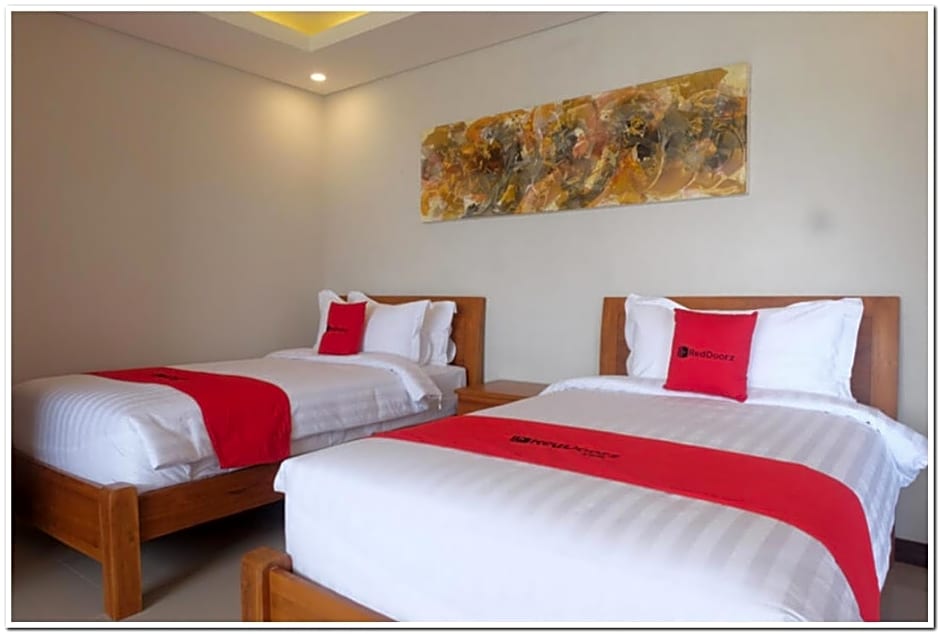 RedDoorz Plus near Canggu Beach