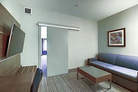 Queen Suite with Two Queen Beds