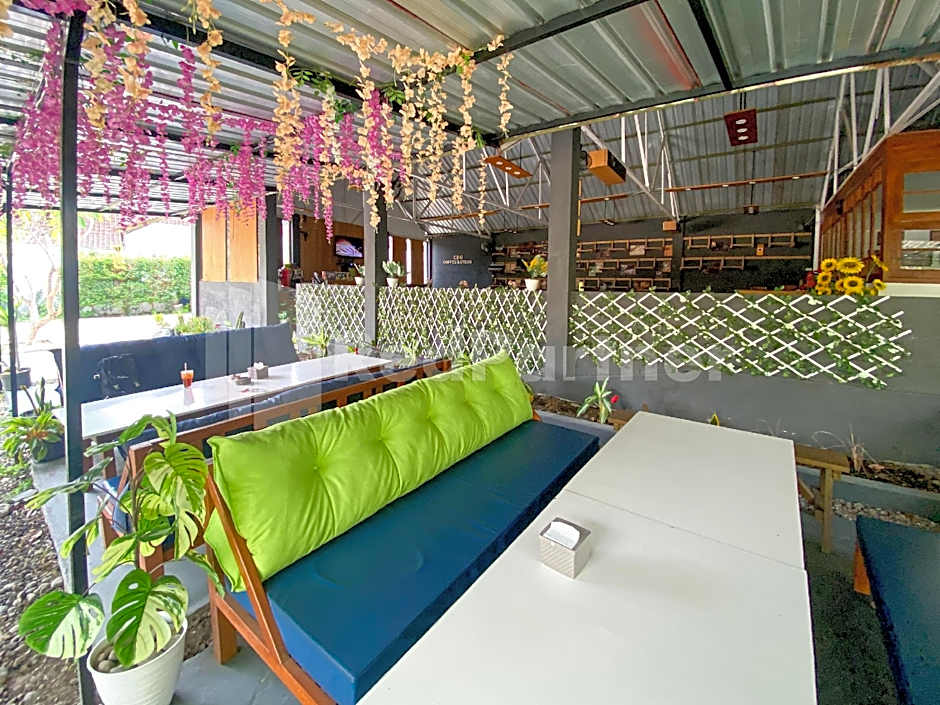 Cbg Inn Redpartner Near Stasiun Solo Balapan – Banjarsari, Surakarta, SD