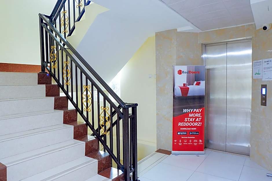 RedDoorz Plus near Camella La Brisa Lapulapu
