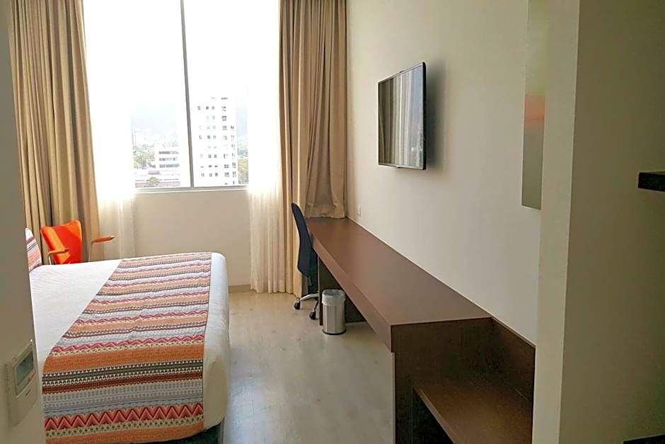 Best Western Plus Santa Marta Hotel