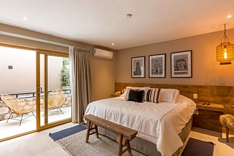 Deluxe Double Room with Balcony
