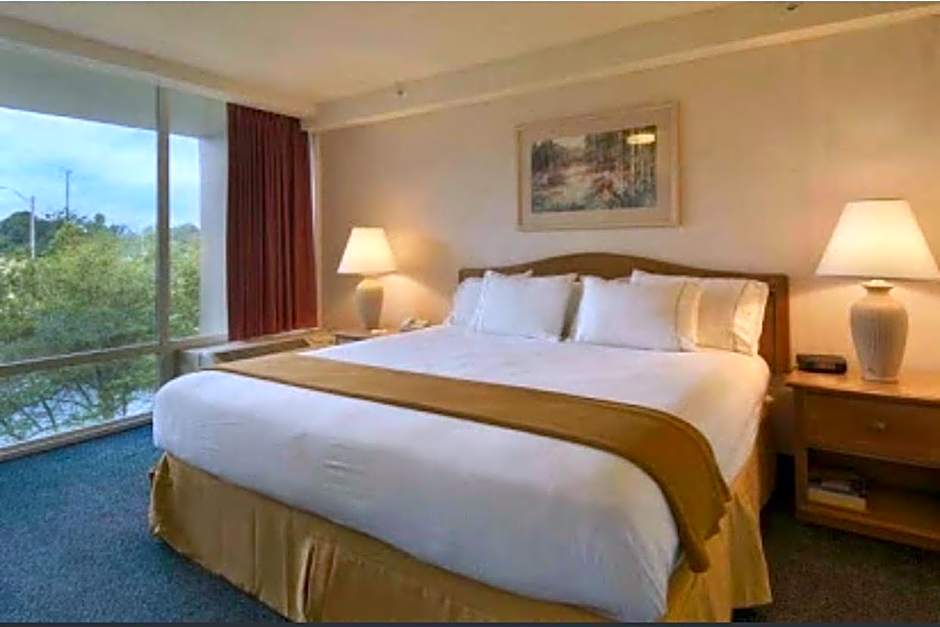 Economy Inn & Suites