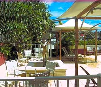 Selina Gold Dust – Miami, FL