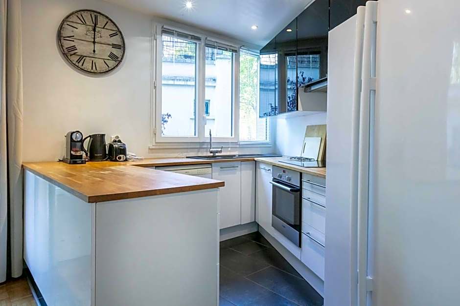 Paris City - Spacious 3 rooms flat for families - 3 minutes from metro station