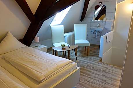 Family room-Basic-Ensuite