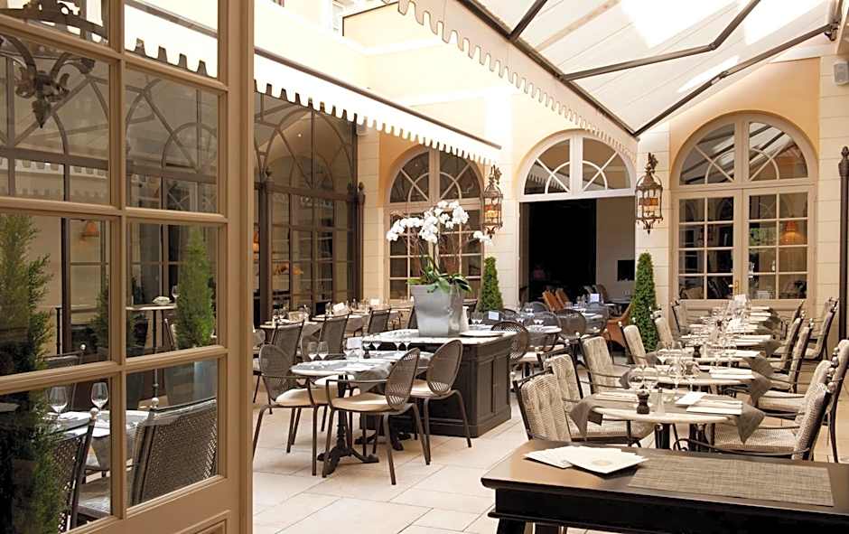 Hotel & Spa Le Grand Monarque, BW Premier Collection
