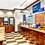 Holiday Inn Express & Suites Wilmington-Newark by IHG