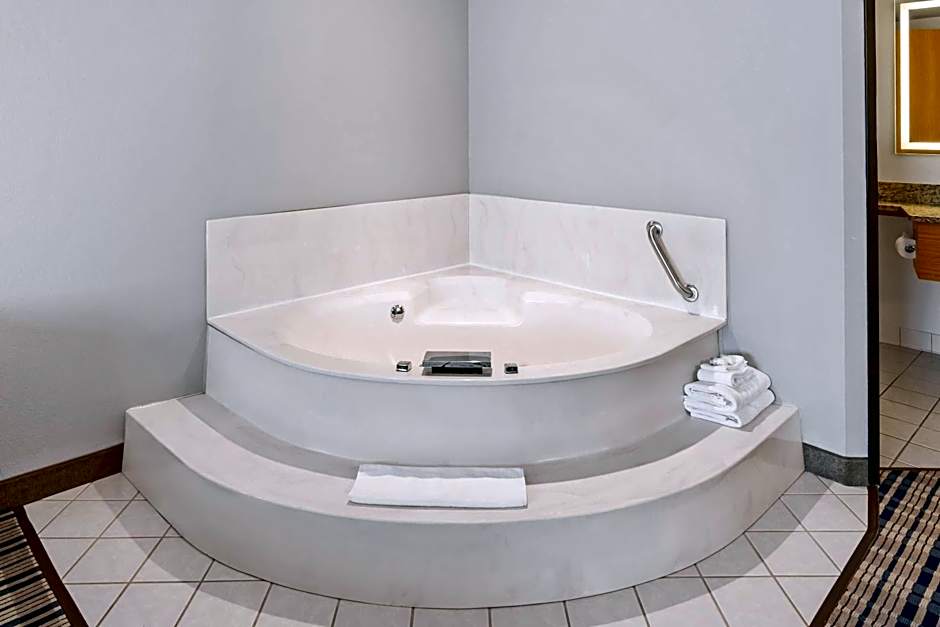 AmericInn by Wyndham Crookston U of M Crookston