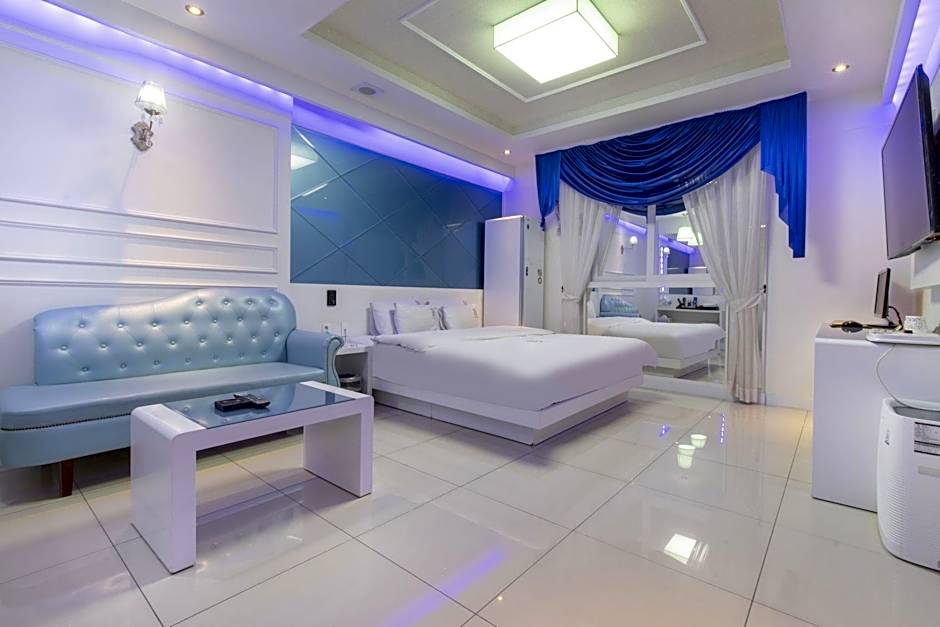 Dom Hotel