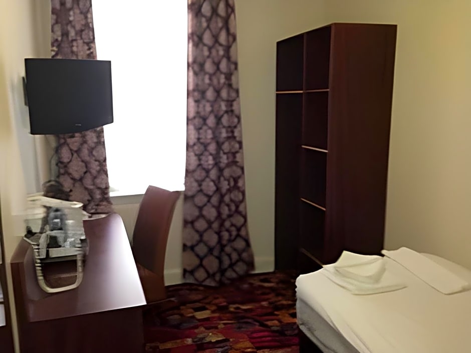 Rennie Mackintosh Hotel - Central Station