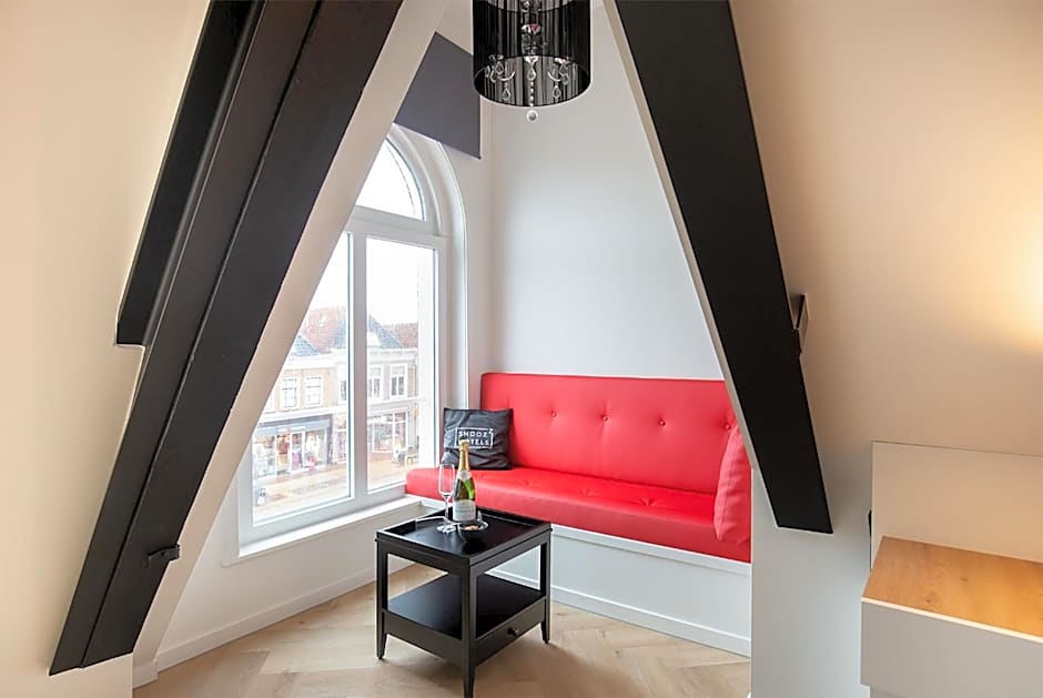 Snoozz Hotels Bolsward Boutique hotel zonder receptie met digitale sleutel