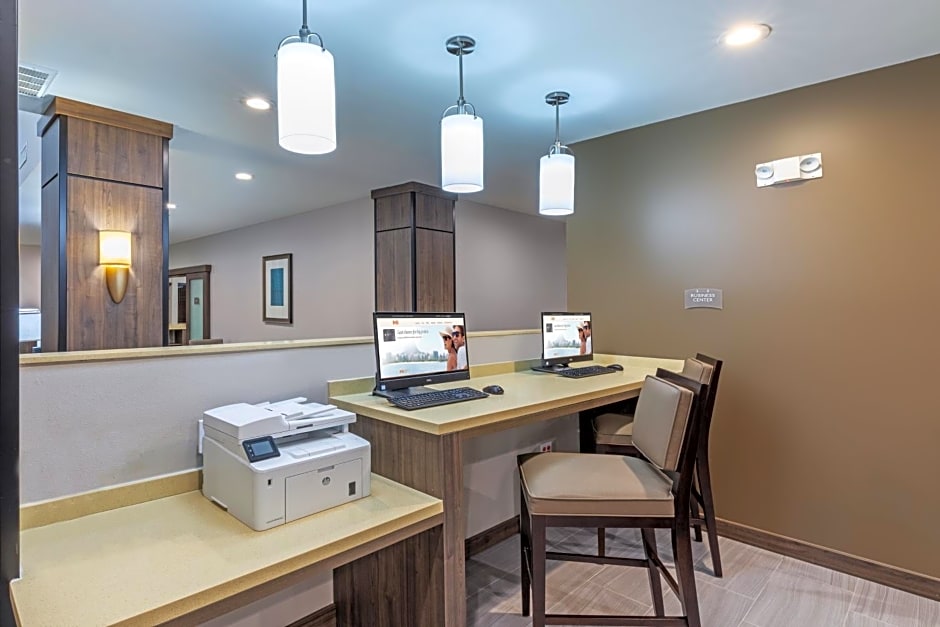 Staybridge Suites IAH Airport East By IHG