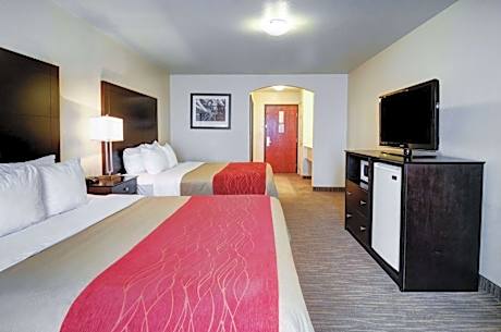 Standard Queen Room with Two Queen Beds - Non-Smoking