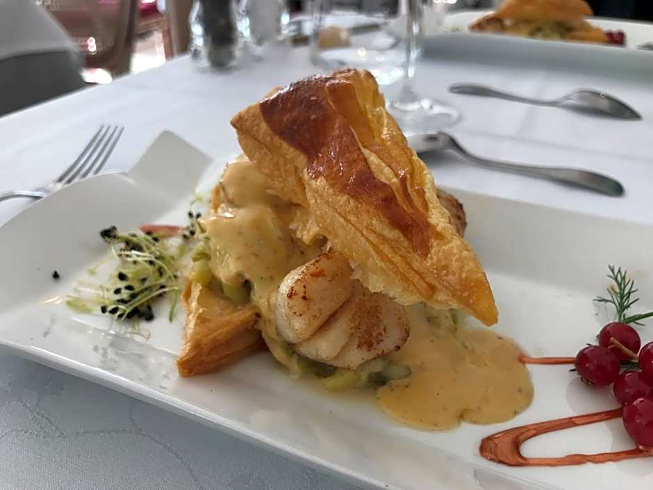 Logis Hostellerie Le Chatel Nangis