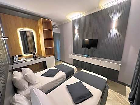 Twin Room with Balcony