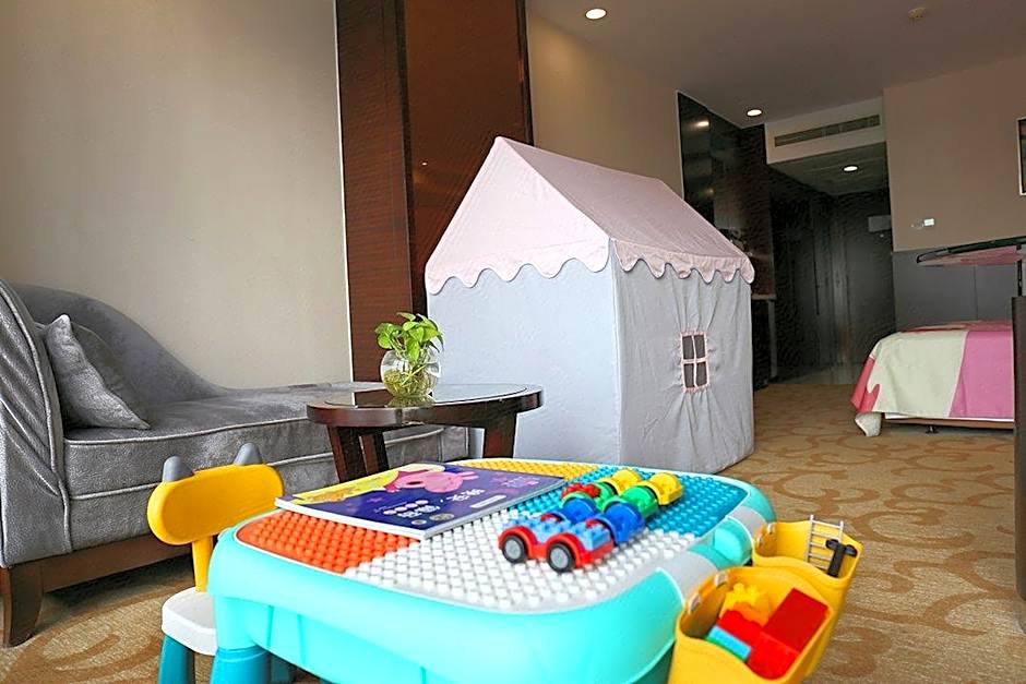 Cenbest Jinling Grand Hotel