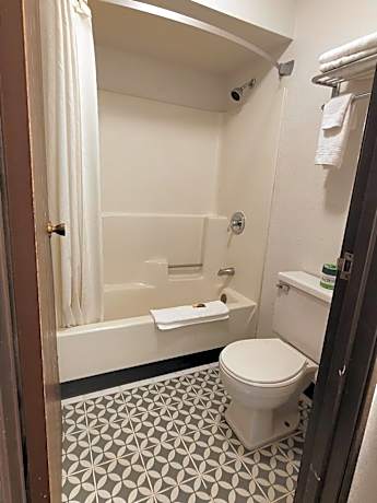 Double Room with Two Double Beds - Mobility Access/Non-Smoking