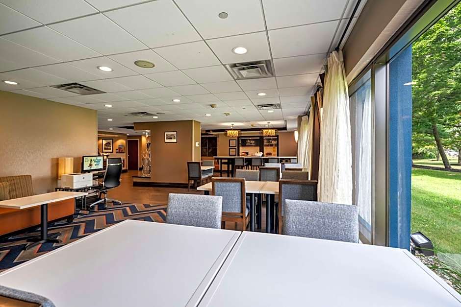 Hampton Inn By Hilton Ridgefield Park