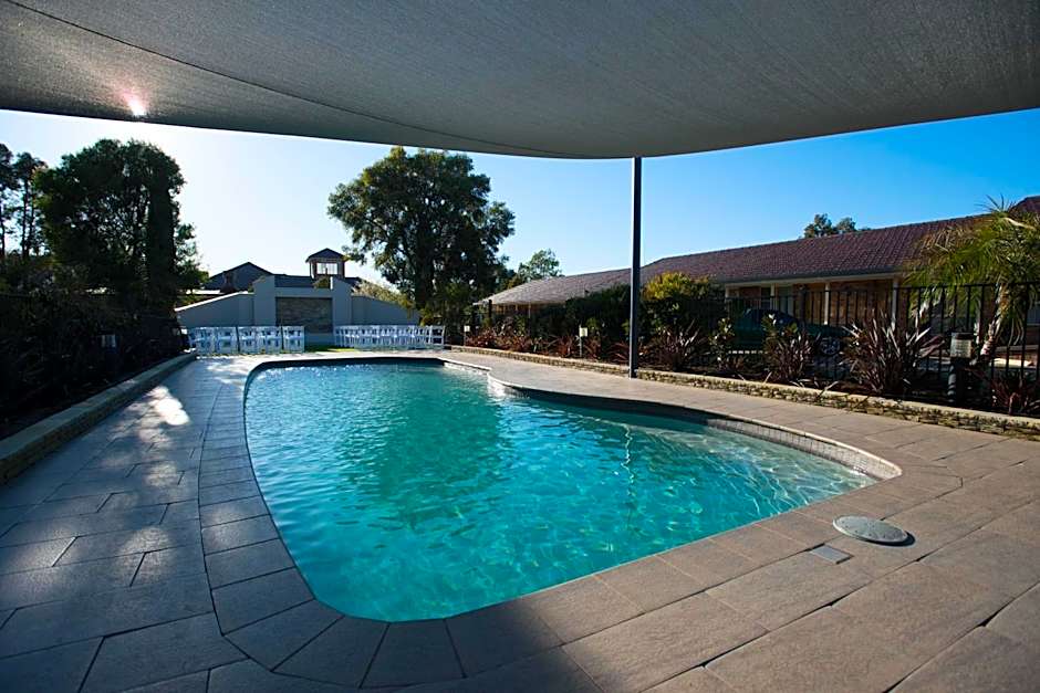 Best Western Plus All Settlers Motor Inn