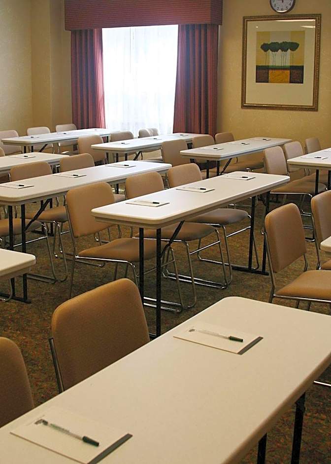 Country Inn & Suites by Radisson, Ithaca, NY